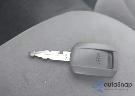 2004 Mercury Grand Marquis Gs z USA, uszkodzony, nr VIN 2MEFM74W14X652587